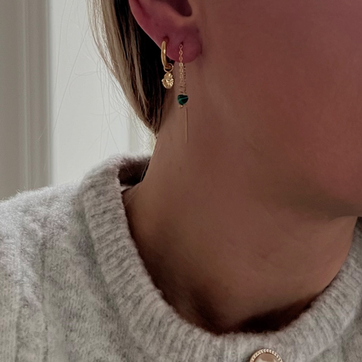 Maeve øreringe med hamsa hånd