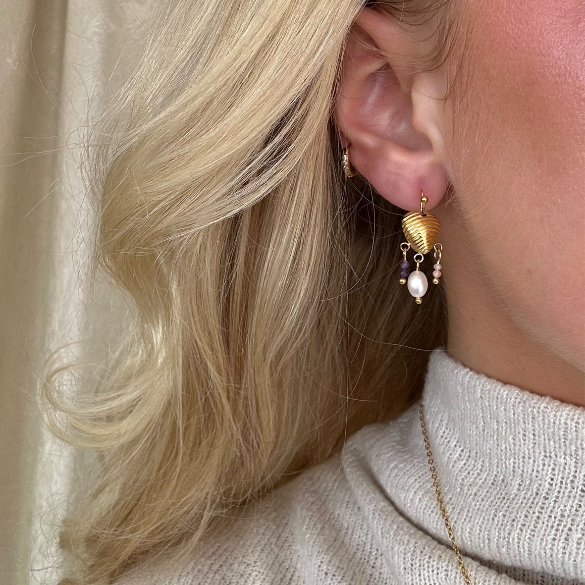 Leonie shell øreringe med ædelsten