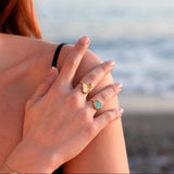 Glory ring i 18 karat guldbelagt sølv med aqua kalcedon