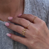 Kylie elegant flow ring med zirkonia