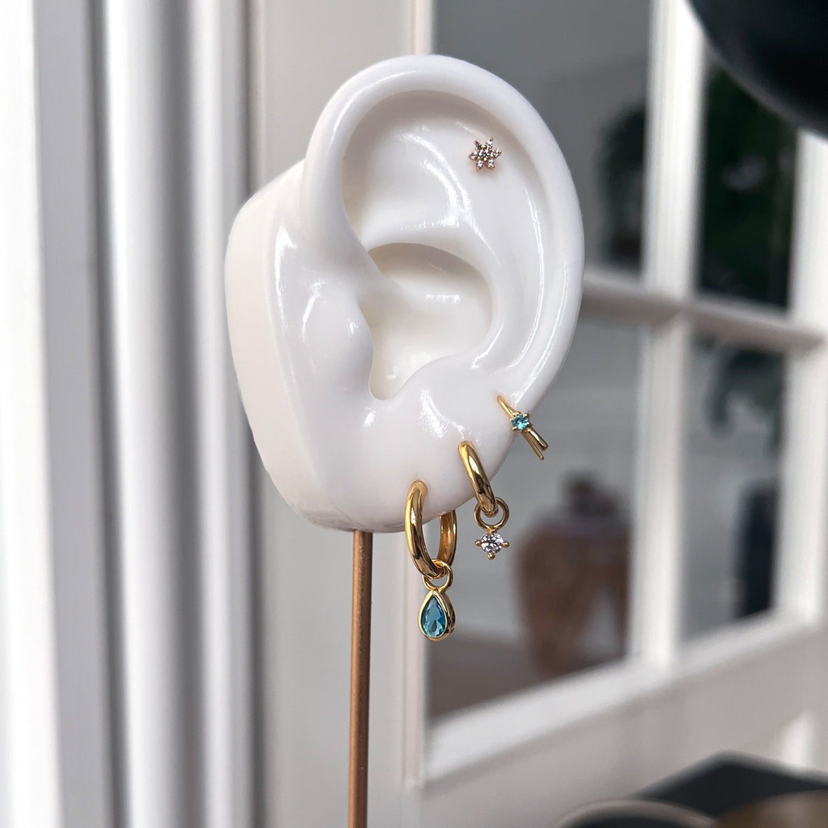 Individual zirkonia charm i sølv 