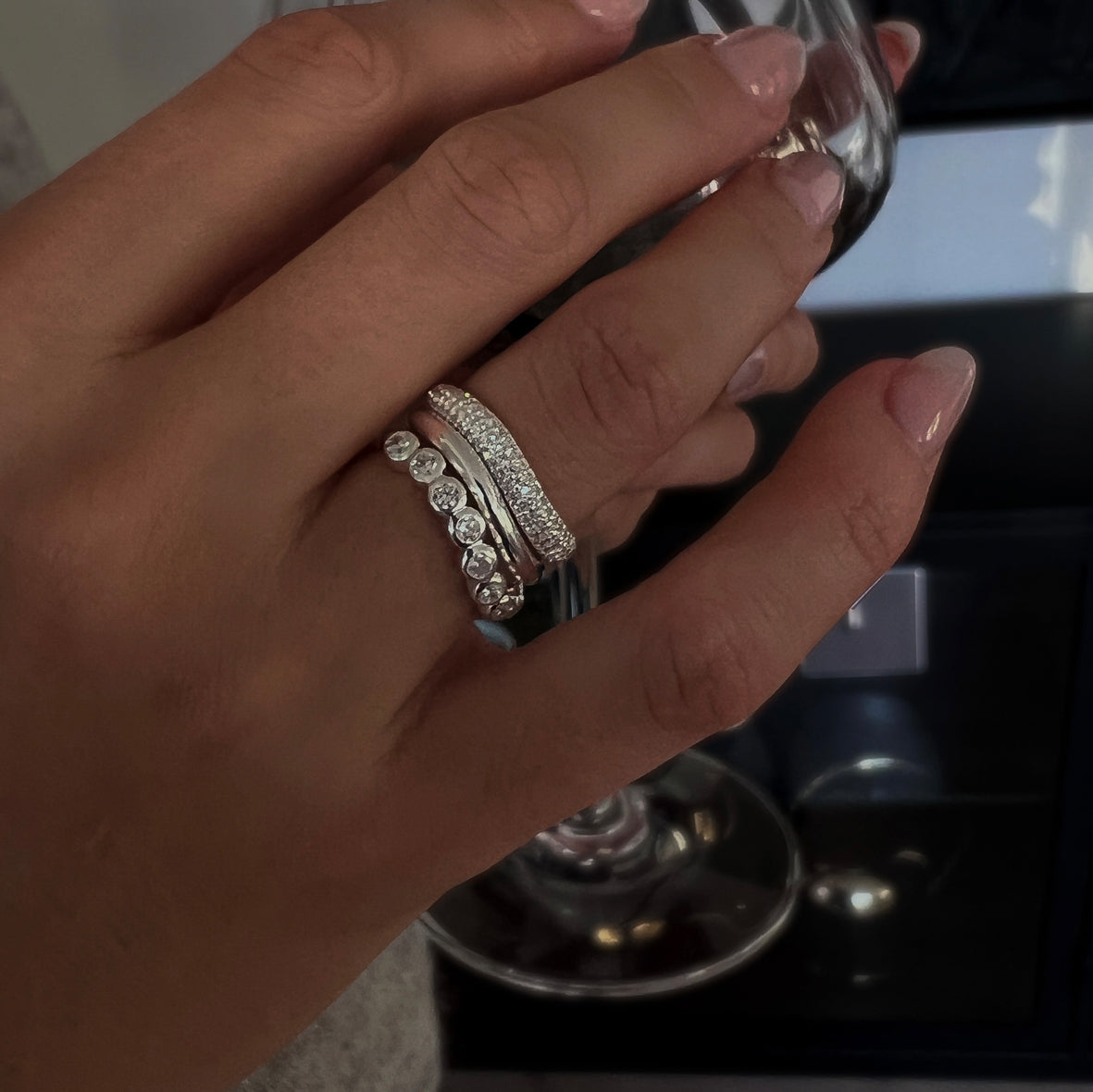 Wave ring i sølv med zirkonia