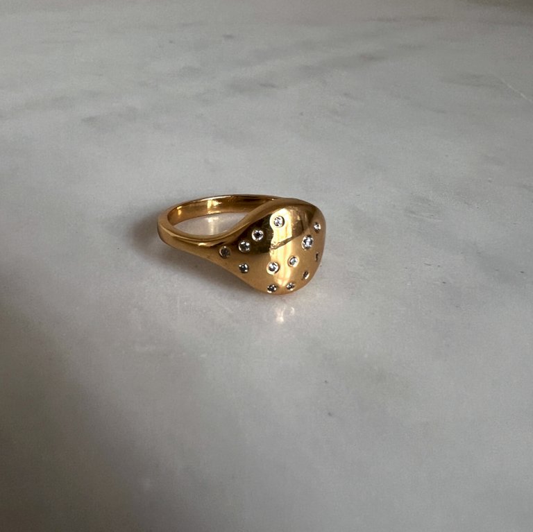 Classic Ring aus 18 Karat vergoldetem Silber mit zirkonia